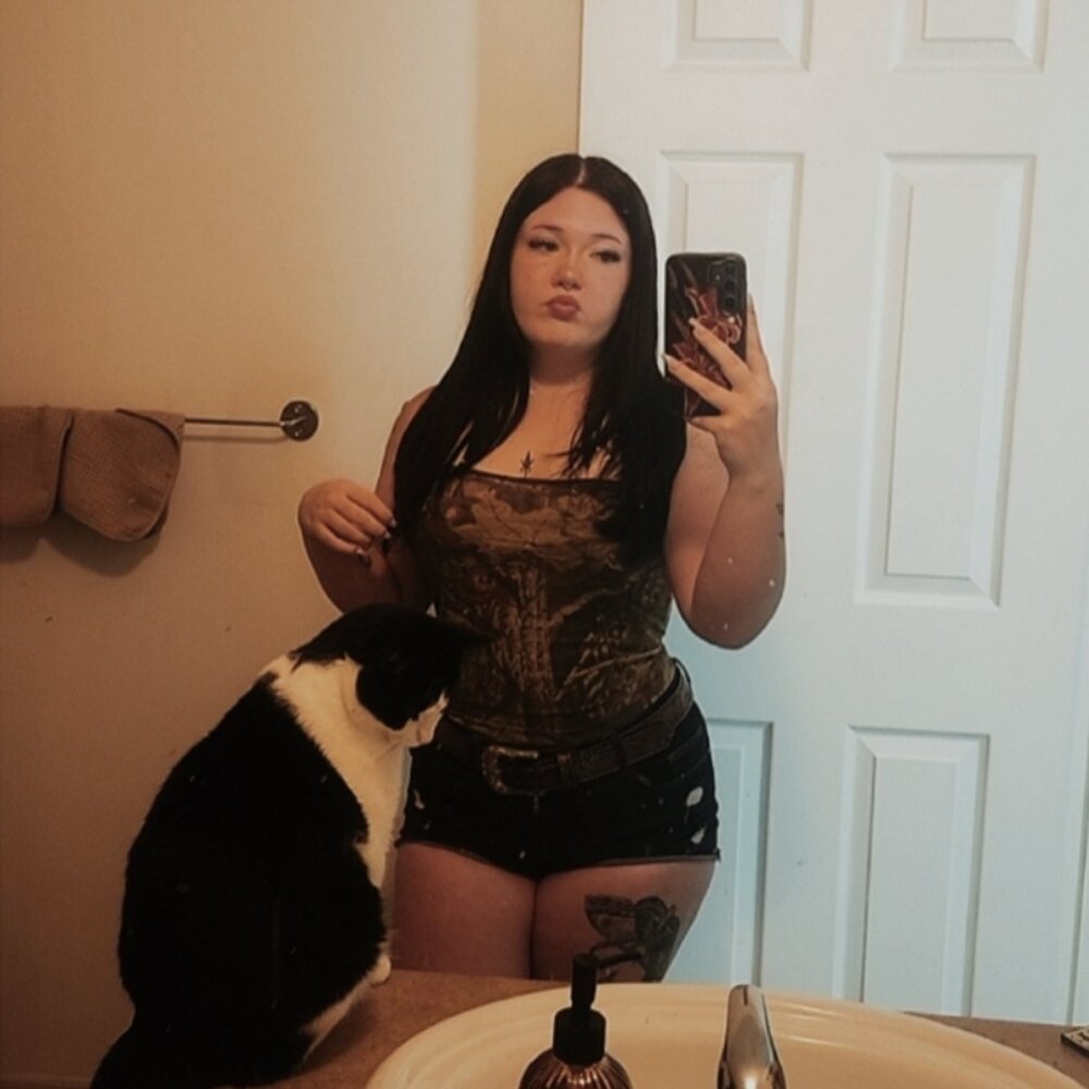 Meet your Posher, Ava